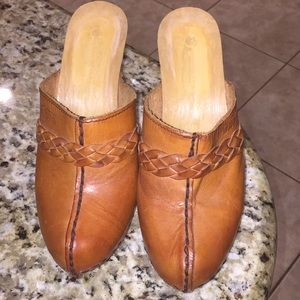Sweets leather clogs sz7